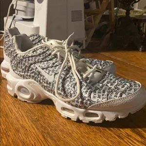 Nike Air Tn / slightly used, in good shape.